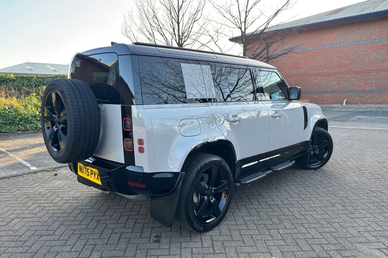 2025 (75) LAND ROVER DEFENDER 3.0 D350 X-Dynamic HSE 110 5dr Auto [6 Seat] 5129250