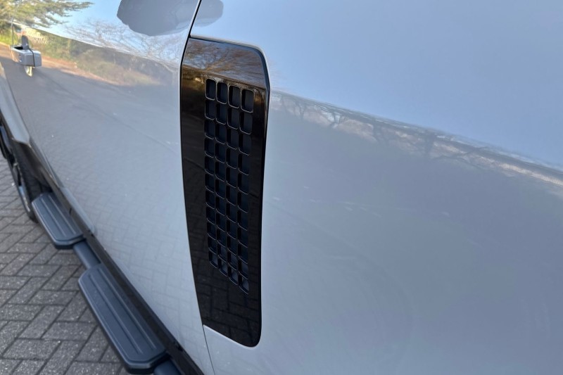 2025 (75) LAND ROVER DEFENDER 3.0 D350 X-Dynamic HSE 110 5dr Auto [6 Seat] 5129217