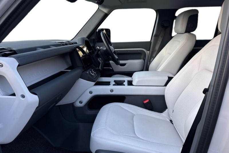 2025 (75) LAND ROVER DEFENDER 3.0 D350 X-Dynamic HSE 110 5dr Auto [6 Seat] 5129200