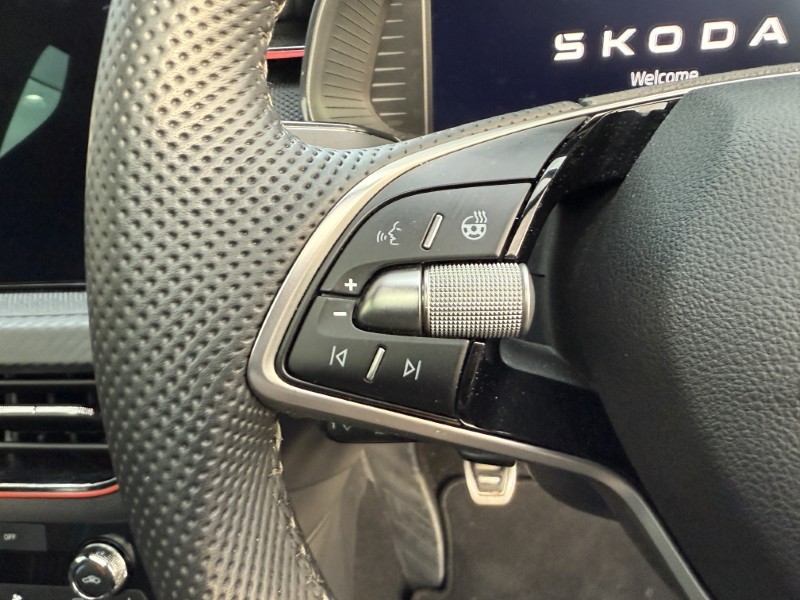 2025 (25) SKODA SCALA 1.0 TSI 116 Monte Carlo Edition 5dr 4985351