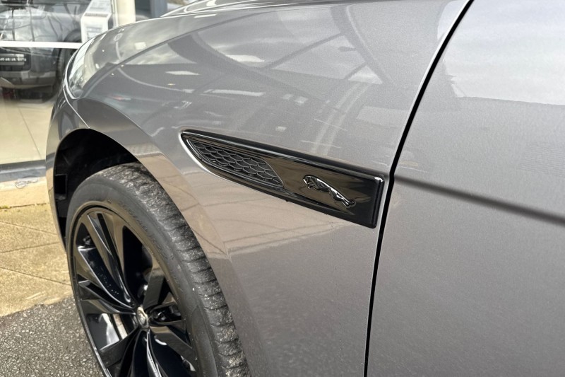 2024 (74) JAGUAR F-PACE 2.0 D200 R-Dynamic HSE Black 90th Anniv 5dr Auto 5060801