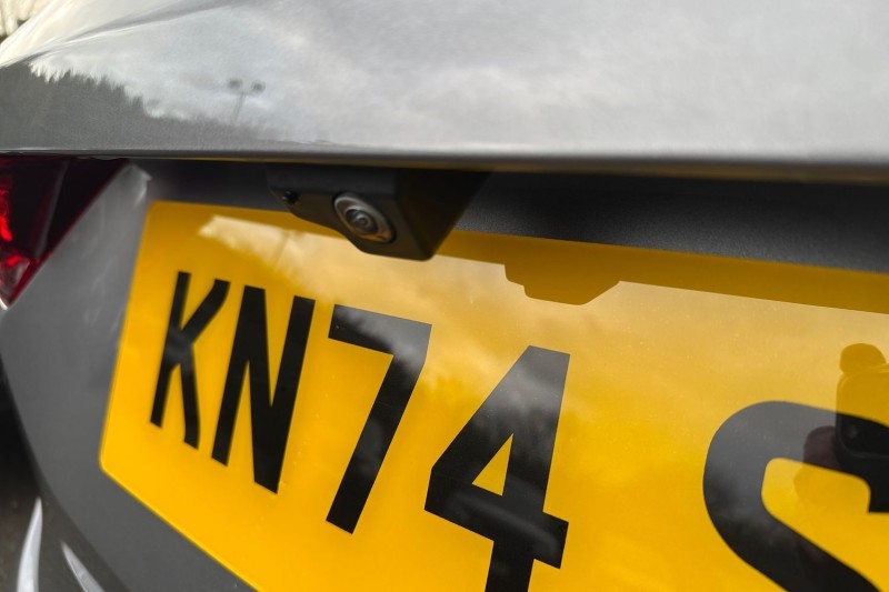 2024 (74) JAGUAR F-PACE 2.0 D200 R-Dynamic HSE Black 90th Anniv 5dr Auto 5060825