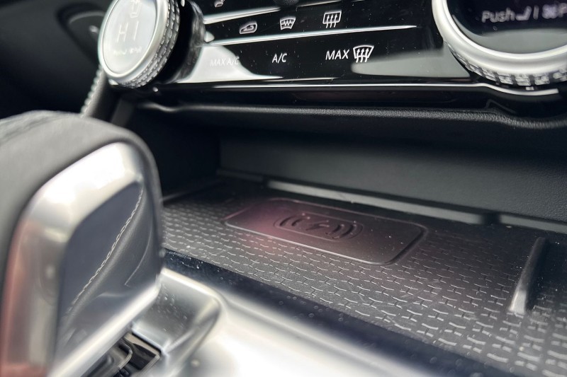 2024 (74) JAGUAR F-PACE 2.0 D200 R-Dynamic HSE Black 90th Anniv 5dr Auto 5060819