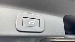 2024 (74) JAGUAR F-PACE 2.0 D200 R-Dynamic HSE Black 90th Anniv 5dr Auto 5060824