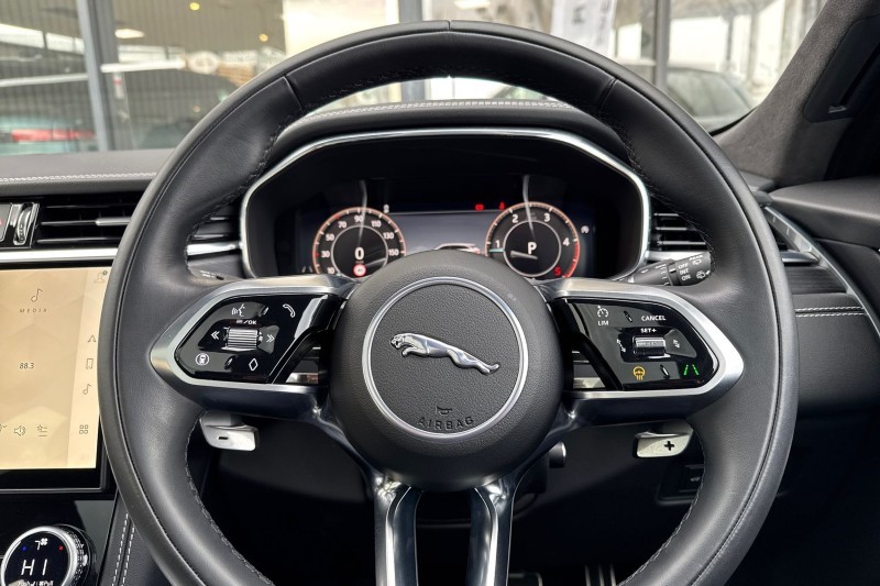 2024 (74) JAGUAR F-PACE 2.0 D200 R-Dynamic HSE Black 90th Anniv 5dr Auto 5060808