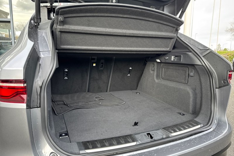 2024 (74) JAGUAR F-PACE 2.0 D200 R-Dynamic HSE Black 90th Anniv 5dr Auto 5060823