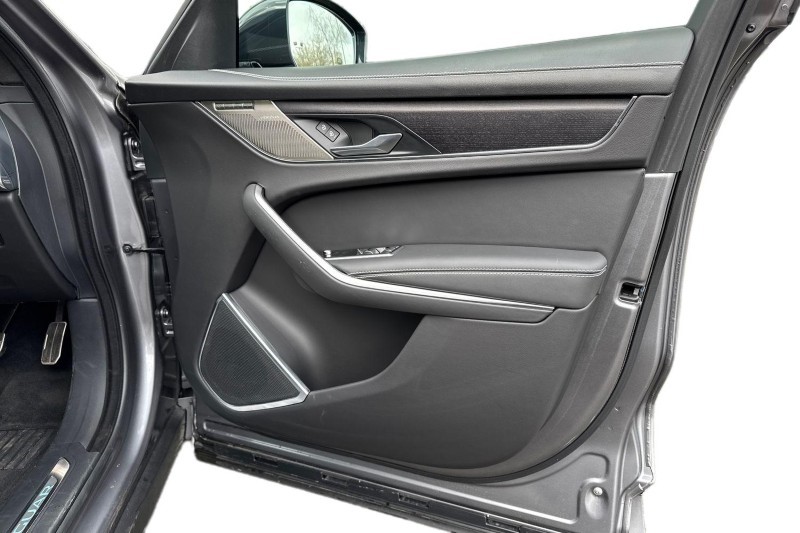 2024 (74) JAGUAR F-PACE 2.0 D200 R-Dynamic HSE Black 90th Anniv 5dr Auto 5060803