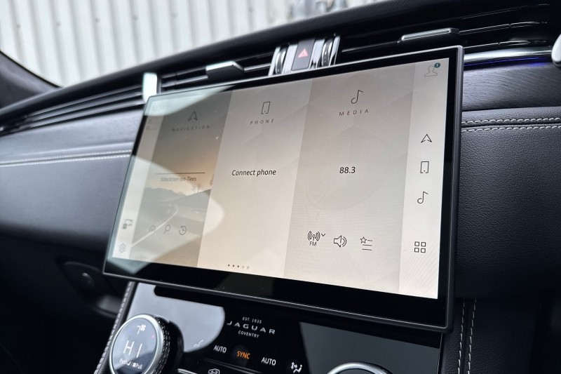 2024 (74) JAGUAR F-PACE 2.0 D200 R-Dynamic HSE Black 90th Anniv 5dr Auto 5060811