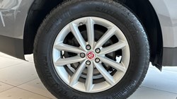 2018 (18) JAGUAR F-PACE 2.0d Prestige 5dr AWD 3126014