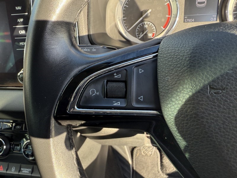 2019 (19) SKODA KAROQ 1.6 TDI SE L 5dr 4987047