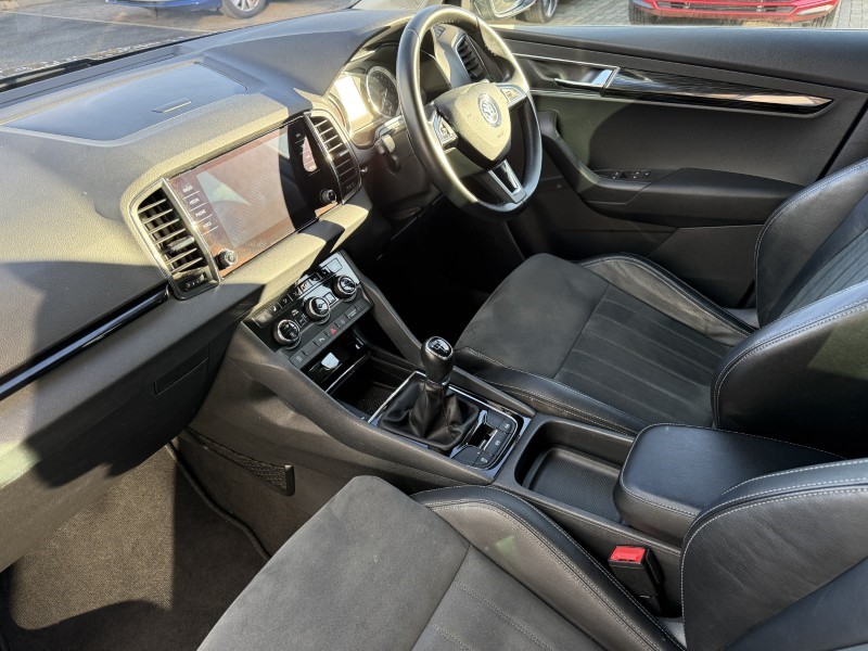 2019 (19) SKODA KAROQ 1.6 TDI SE L 5dr