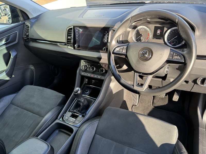2019 (19) SKODA KAROQ 1.6 TDI SE L 5dr 4987043