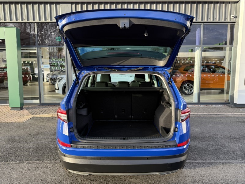 2022 (72) SKODA KODIAQ 2.0 TDI SE Drive 5dr DSG 4998322