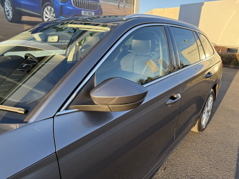 2023 (73) SKODA OCTAVIA 1.4 TSI iV SE L DSG 5dr 5063047