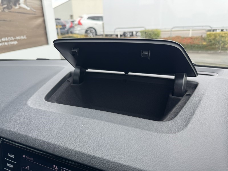 2024 (74) SKODA KAROQ 1.5 TSI Sportline 5dr DSG 5000820