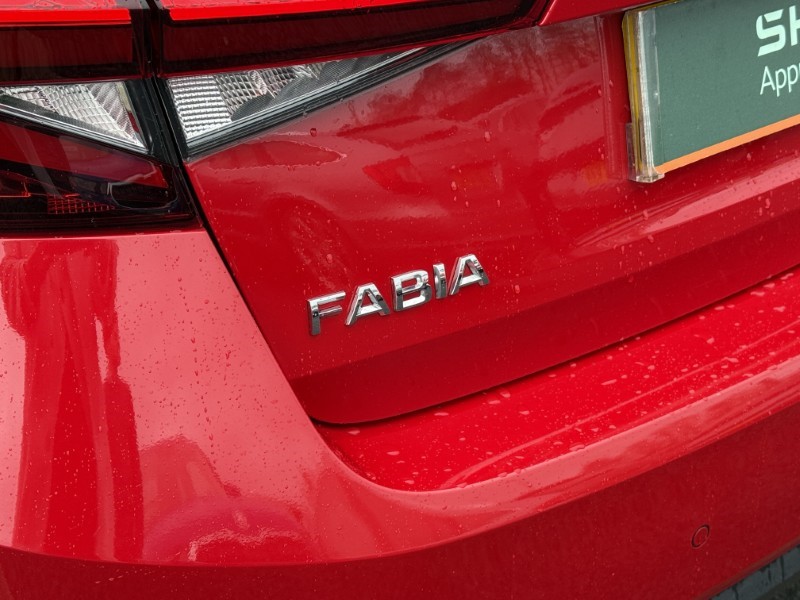 2024 (74) SKODA FABIA 1.0 MPI 80 Colour Edition 5dr 5033814