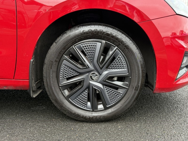 2024 (74) SKODA FABIA 1.0 MPI 80 Colour Edition 5dr 5033768