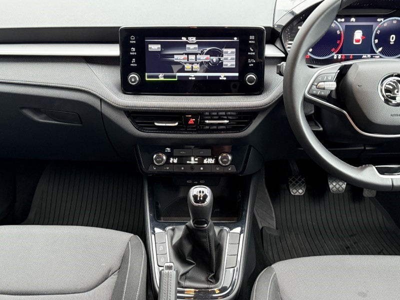 2024 (74) SKODA FABIA 1.0 MPI 80 Colour Edition 5dr 5033810