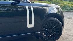2022 (22) LAND ROVER RANGE ROVER 4.4 P530 V8 First Edition 4dr Auto 5402105
