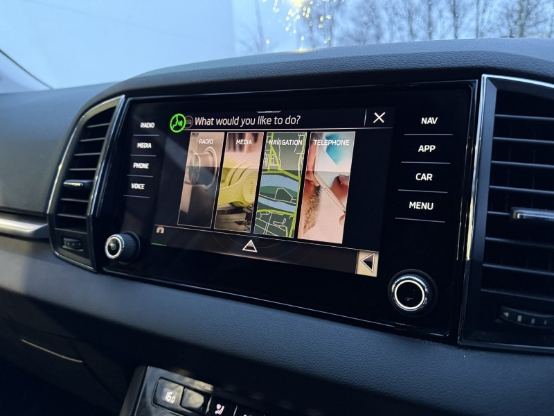 2023 (23) SKODA KAROQ 1.5 TSI SE Drive 5dr 5035999