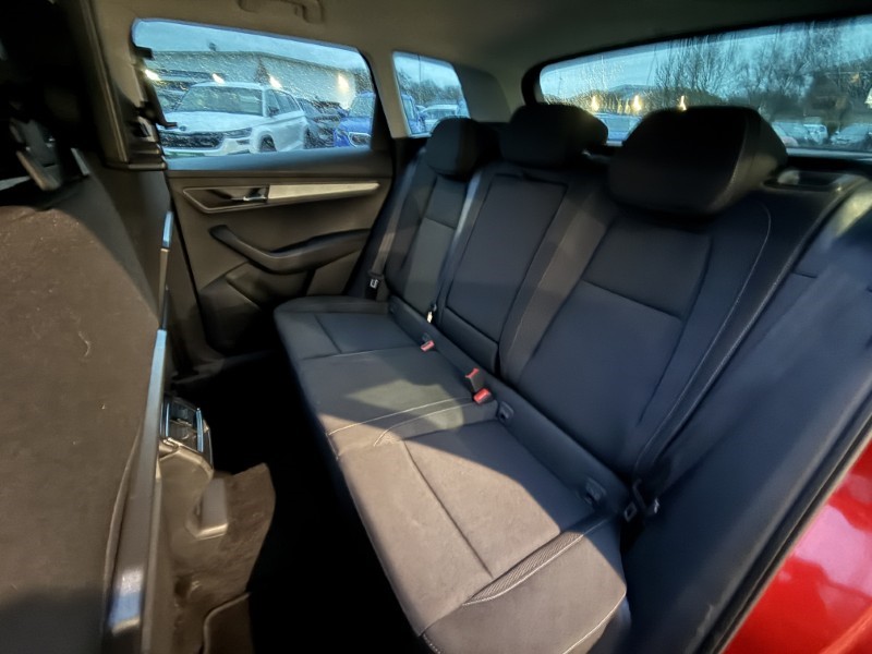 2023 (23) SKODA KAROQ 1.5 TSI SE Drive 5dr 5036011