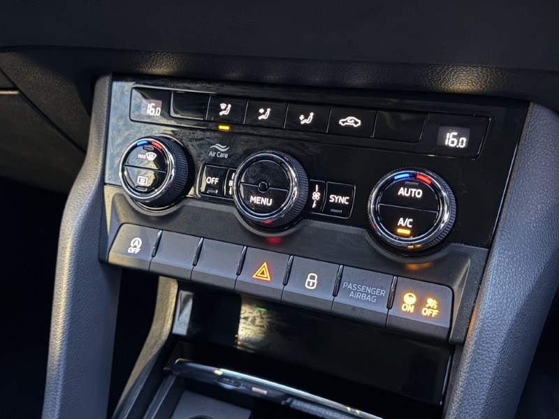 2023 (23) SKODA KAROQ 1.5 TSI SE Drive 5dr 5035994