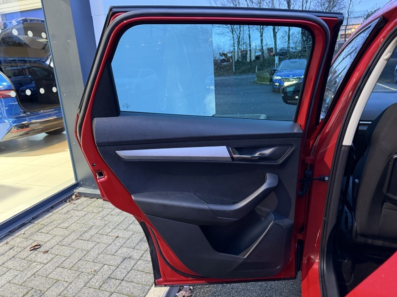 2023 (23) SKODA KAROQ 1.5 TSI SE Drive 5dr 5036009