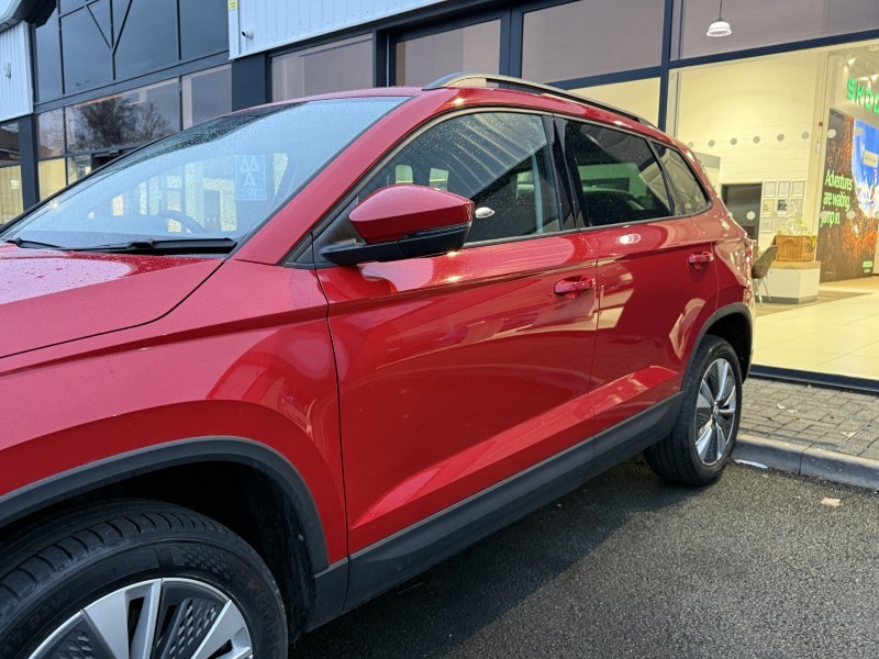 2023 (23) SKODA KAROQ 1.5 TSI SE Drive 5dr 5035975