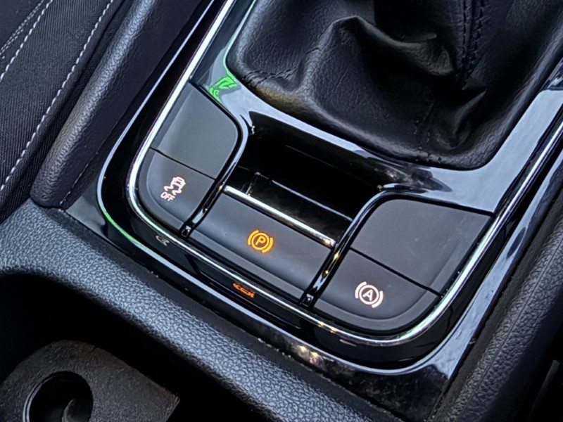 2023 (23) SKODA KAROQ 1.5 TSI SE Drive 5dr 5035996