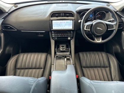 2020 (20) JAGUAR F-PACE 2.0d Portfolio 5dr Auto AWD
