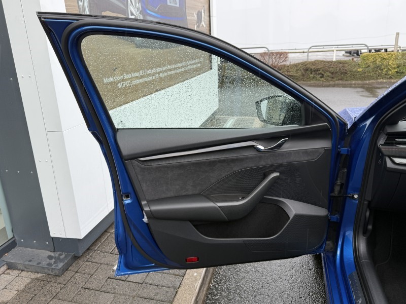 2023 (23) SKODA OCTAVIA 2.0 TSI vRS 5dr 5020245