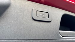 2022 (72) JAGUAR E-PACE 1.5 P300e R-Dynamic SE 5dr Auto 5075030