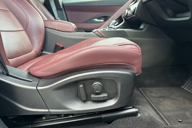 2022 (72) JAGUAR E-PACE 1.5 P300e R-Dynamic SE 5dr Auto 5075011