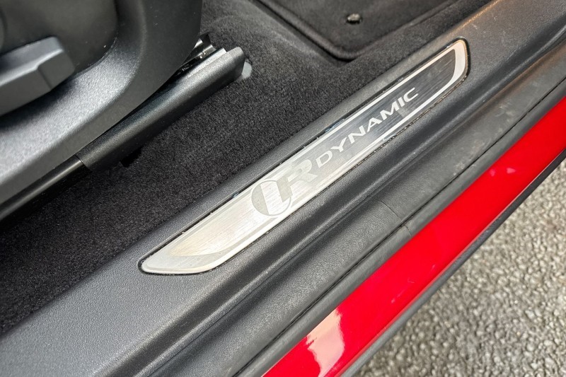 2022 (72) JAGUAR E-PACE 1.5 P300e R-Dynamic SE 5dr Auto 5075028