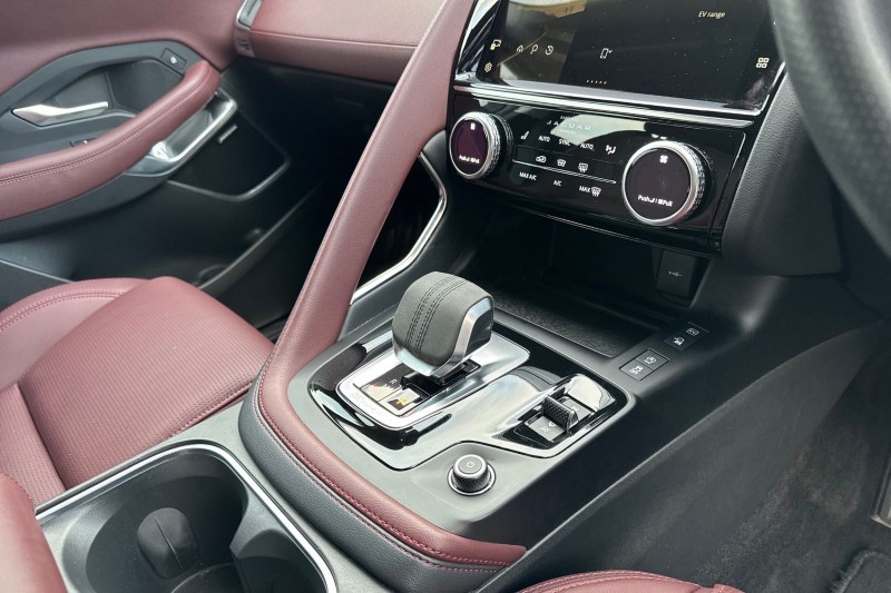 2022 (72) JAGUAR E-PACE 1.5 P300e R-Dynamic SE 5dr Auto 5069482