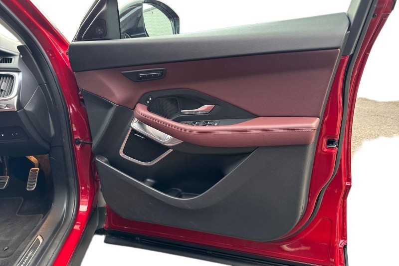 2022 (72) JAGUAR E-PACE 1.5 P300e R-Dynamic SE 5dr Auto 5075009