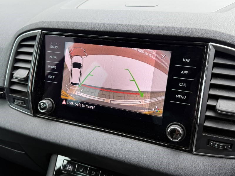 2020 (70) SKODA KAROQ 1.5 TSI SE L 5dr DSG 5104703