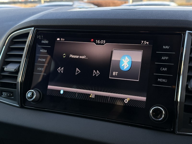 2018 (18) SKODA KAROQ 1.6 TDI SE L 5dr DSG 5063014