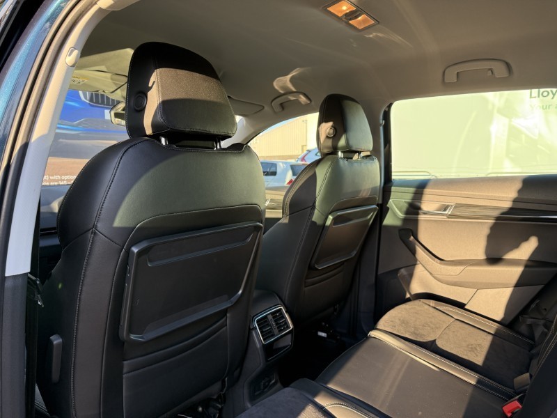 2018 (18) SKODA KAROQ 1.6 TDI SE L 5dr DSG 5063032