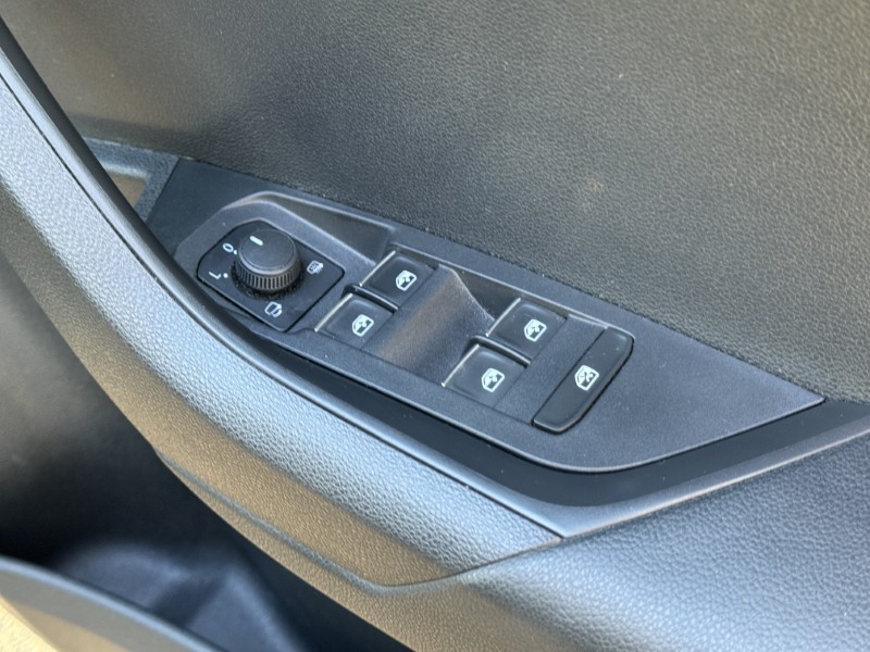 2018 (18) SKODA KAROQ 1.6 TDI SE L 5dr DSG 5063004