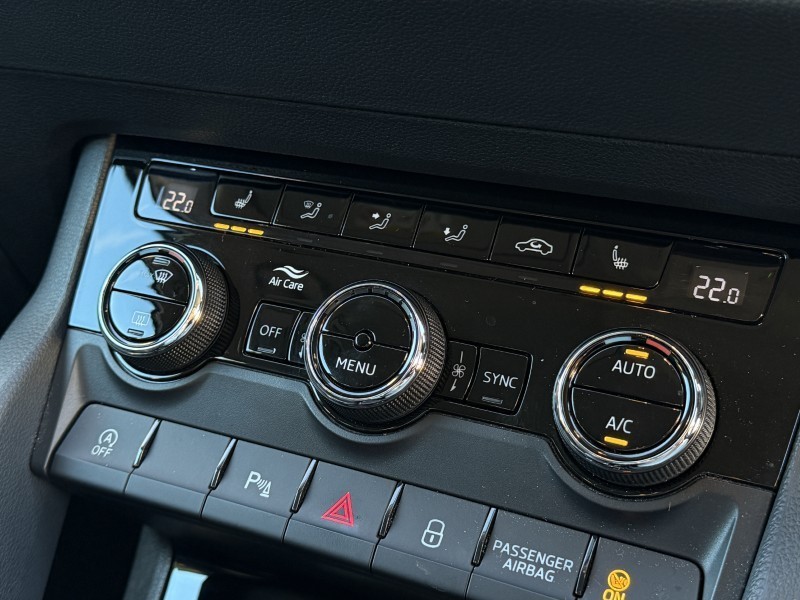 2018 (18) SKODA KAROQ 1.6 TDI SE L 5dr DSG 5063013