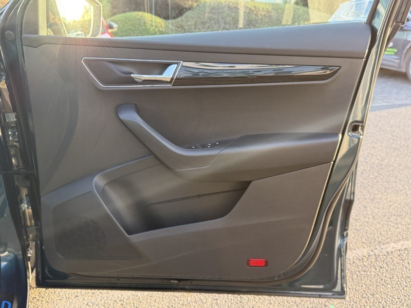 2018 (18) SKODA KAROQ 1.6 TDI SE L 5dr DSG 5063003