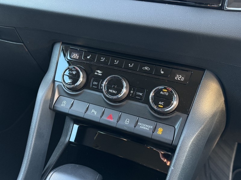 2018 (18) SKODA KAROQ 1.6 TDI SE L 5dr DSG 5063011