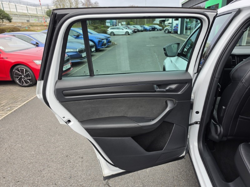 2024 (73) SKODA KODIAQ 2.0 TDI 200 Sport Line 4x4 5dr DSG [7 Seat] 5162427