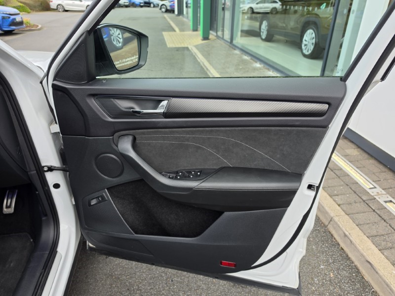2024 (73) SKODA KODIAQ 2.0 TDI 200 Sport Line 4x4 5dr DSG [7 Seat] 5162437