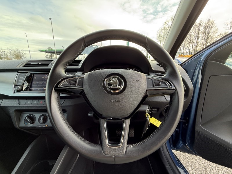 2020 (20) SKODA FABIA 1.0 TSI SE Drive 5dr 5122905