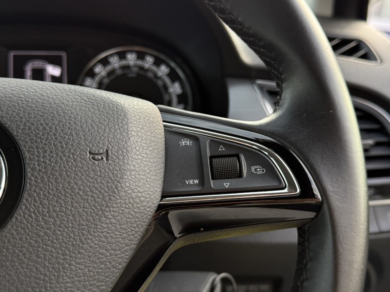 2020 (20) SKODA FABIA 1.0 TSI SE Drive 5dr 5122907