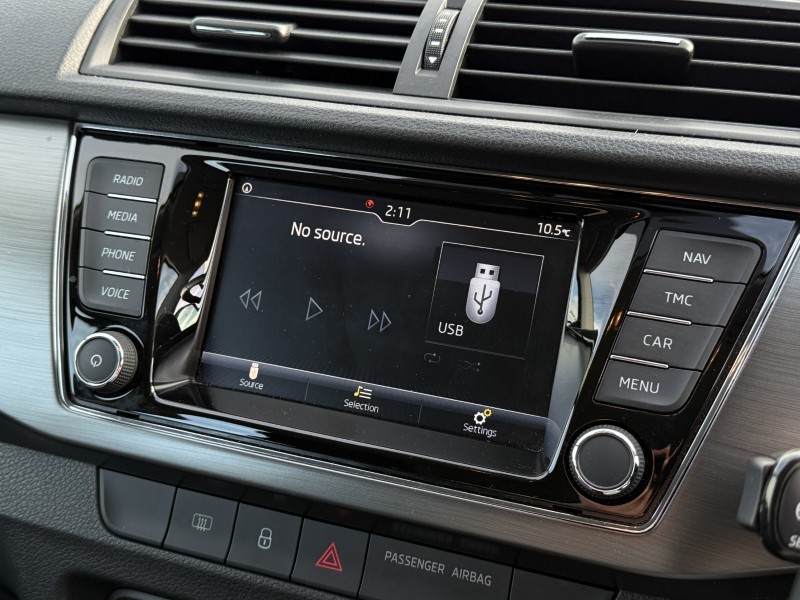 2020 (20) SKODA FABIA 1.0 TSI SE Drive 5dr 5122915