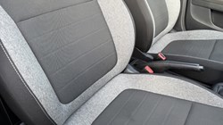 2020 (20) SKODA FABIA 1.0 TSI SE Drive 5dr 5122904