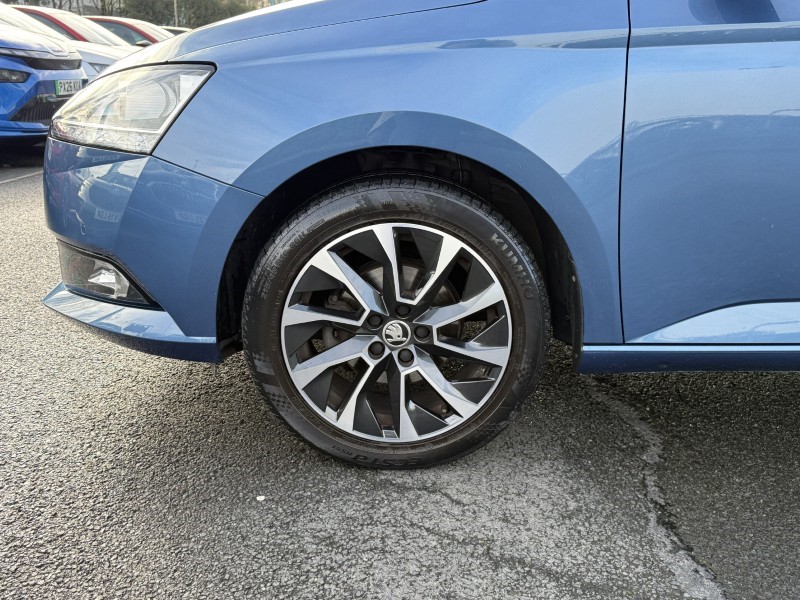 2020 (20) SKODA FABIA 1.0 TSI SE Drive 5dr 5122892